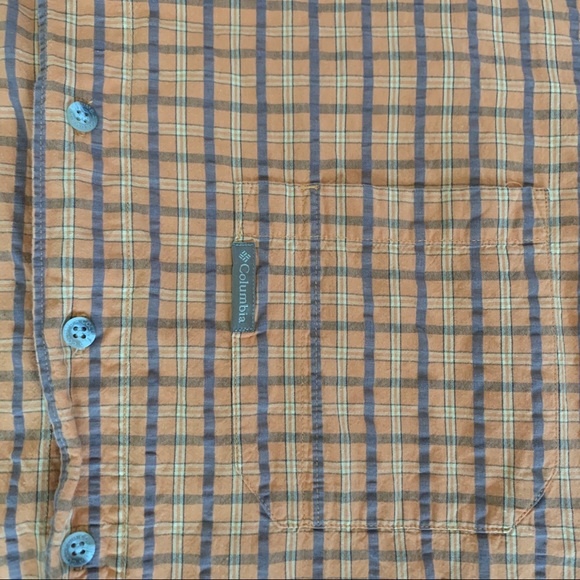Men’s Columbia Short Sleeve Shirt Very Nice - Picture 3 of 4